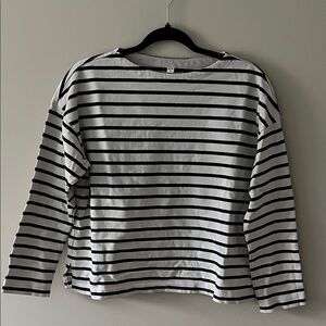 Uniqlo NWOT Striped Long Sleeve Shirt